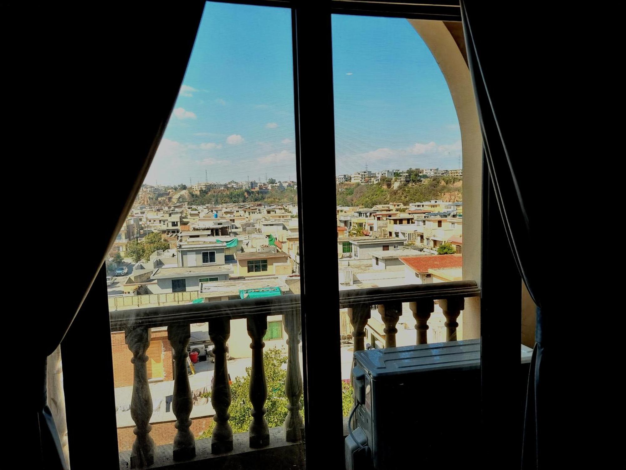 Executive 3 Bedrooms Apartment In Bahria Town Rawalpindi Esterno foto